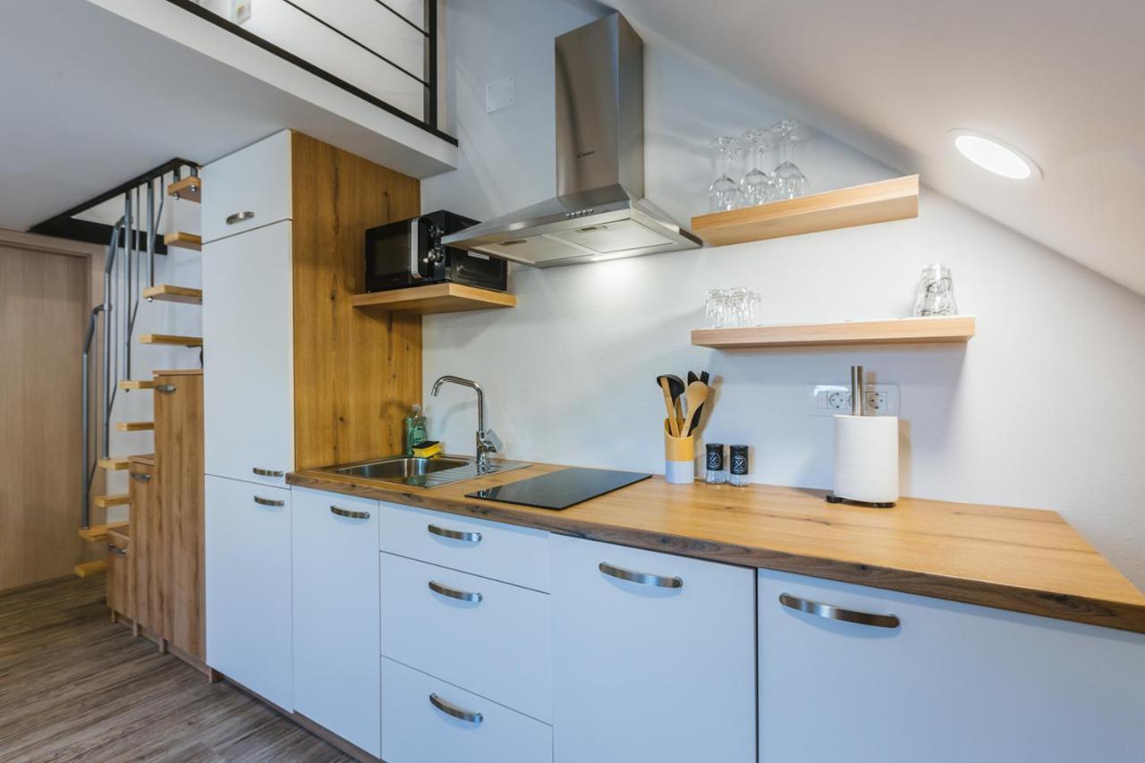 Blue Door - Studio Apartment Lesce  Exterior photo